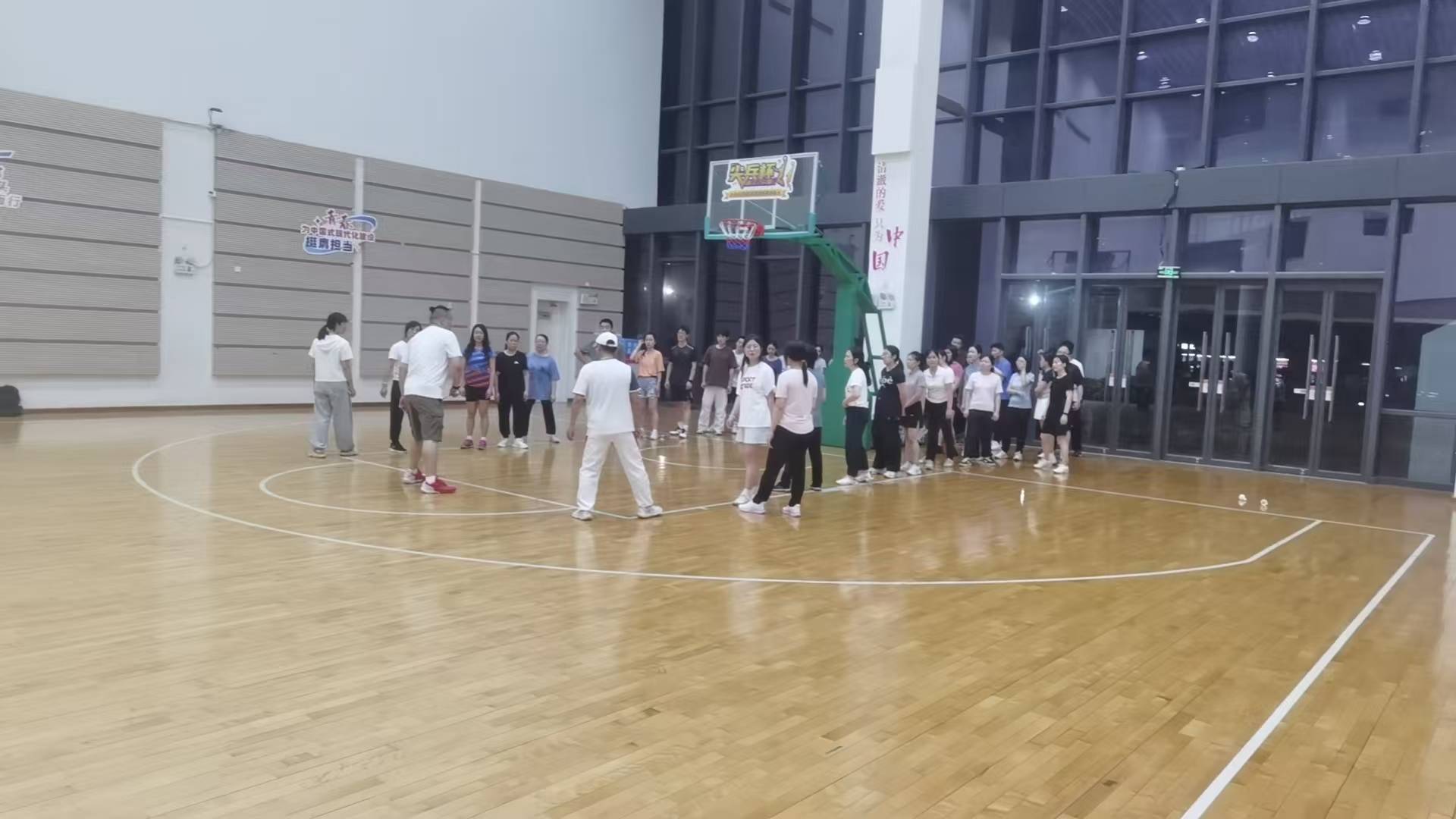 【震惊！】深圳这5家羽毛球机构，让你秒变球场高手！