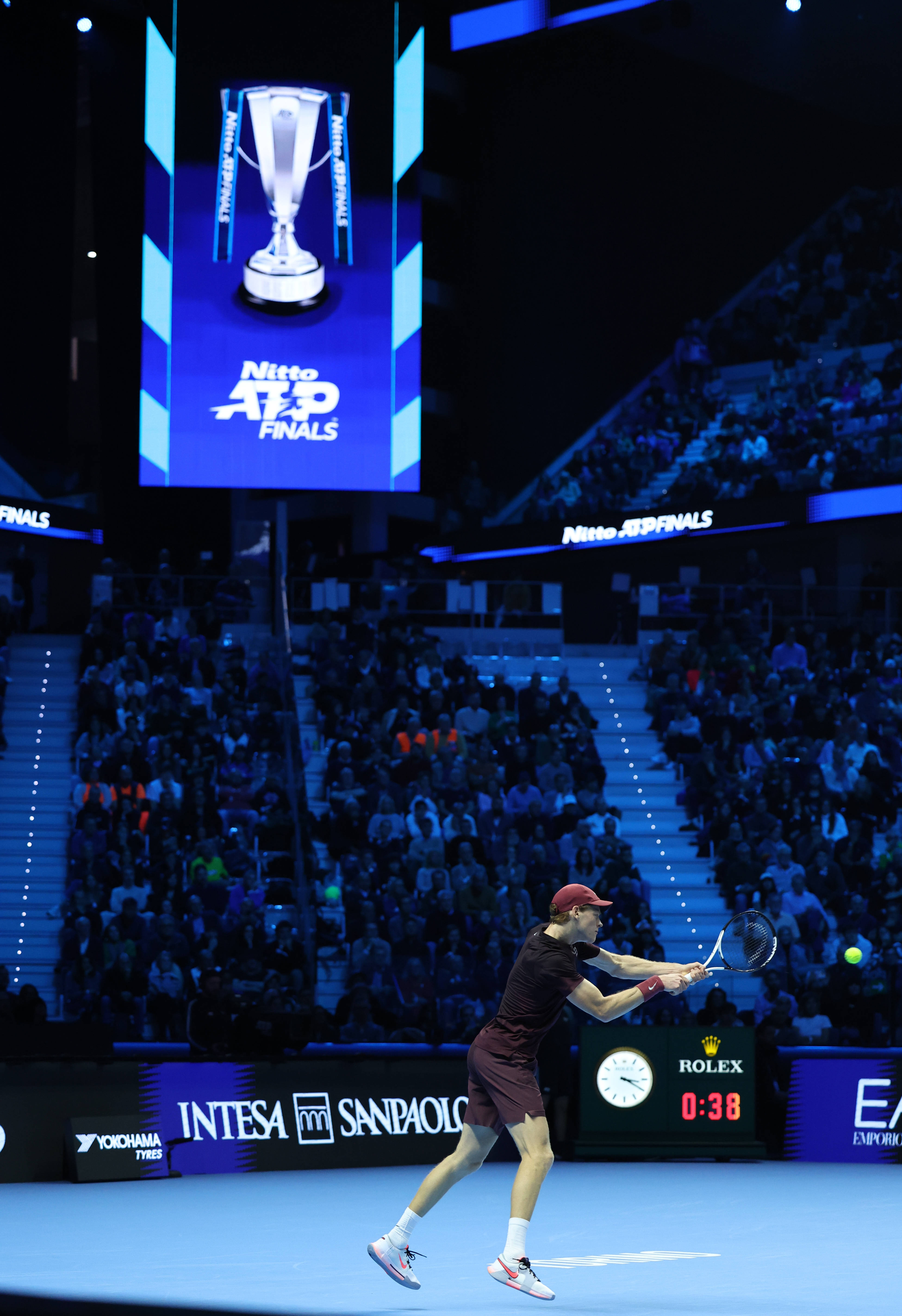 （体育）网球——ATP年终总决赛半决赛：辛纳胜德米纳尔