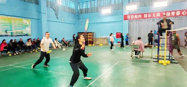 恭喜什邡特教羽毛球队在2025年什邡市教职工羽毛球比赛中载誉而归