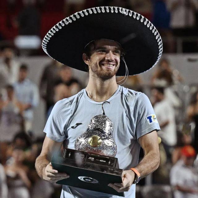 2025两新科巡回赛冠军，上周巡回赛逞英豪，证明自己绝非流星